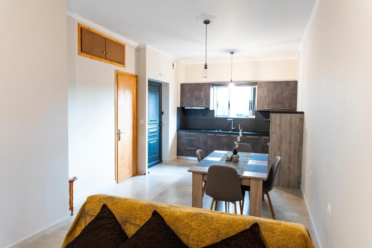 Walnut Home Apartment Near Ancient Olympia Krestena Exterior photo