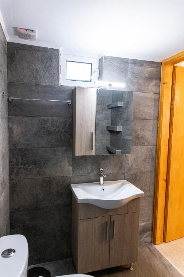 Walnut Home Apartment Near Ancient Olympia Krestena Exterior photo