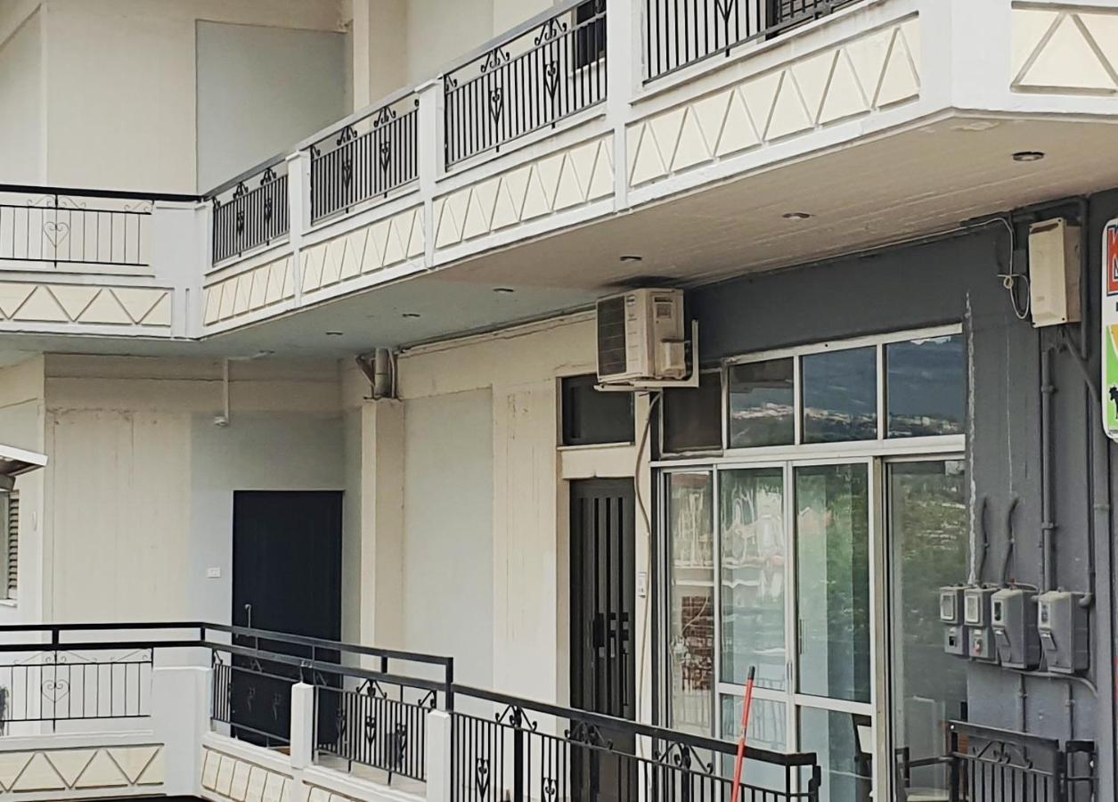 Walnut Home Apartment Near Ancient Olympia Krestena Exterior photo